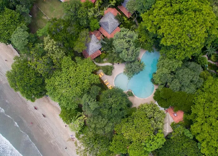 Capitán Suizo Beachfront Boutique Hotel