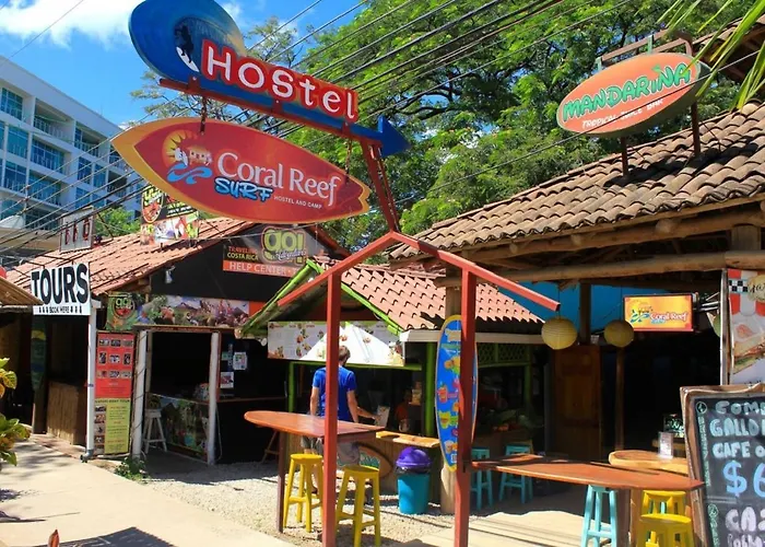 Coral Reef Surf Hostel And Camp